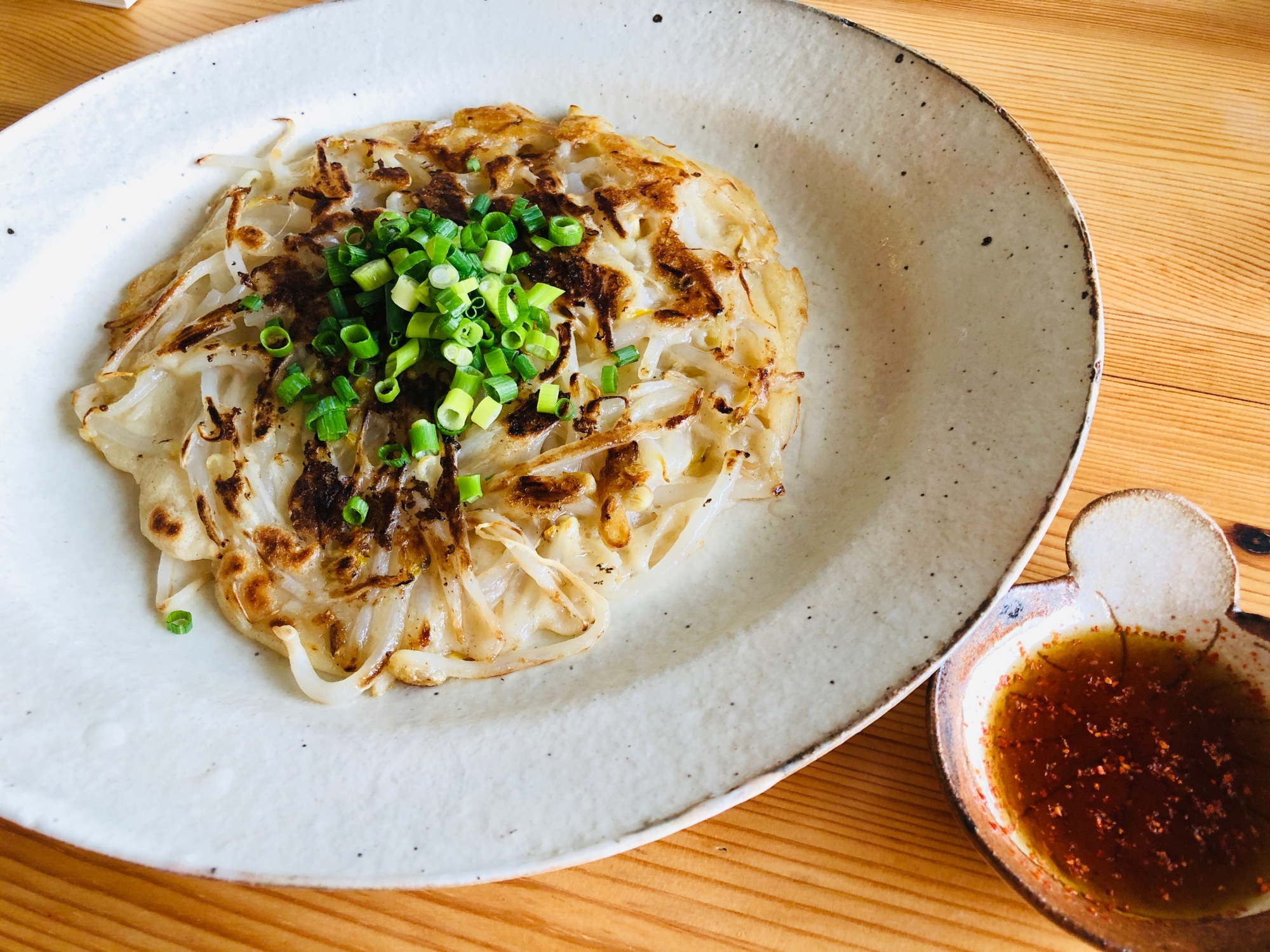 お好み焼き粉で簡単に☆もやしのチヂミ風