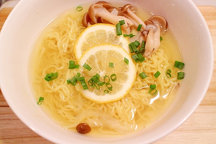 恵比寿っぽい レモン香る海鮮ダシの手作りラーメン レシピ 作り方 By Seika A 楽天レシピ 恵比寿っぽい レモン香る海鮮ダシの手作りラーメン レシピ 作り方 By Seika A 楽天レシピ