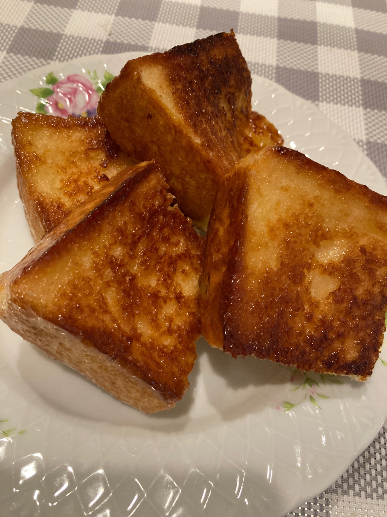 余った食パンを食べきり☆クイニーアマン風トースト♪