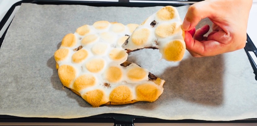 マシュマロとろ り マシュマロピザ レシピ 作り方 By ウキウキるんるんkitchen 楽天レシピ