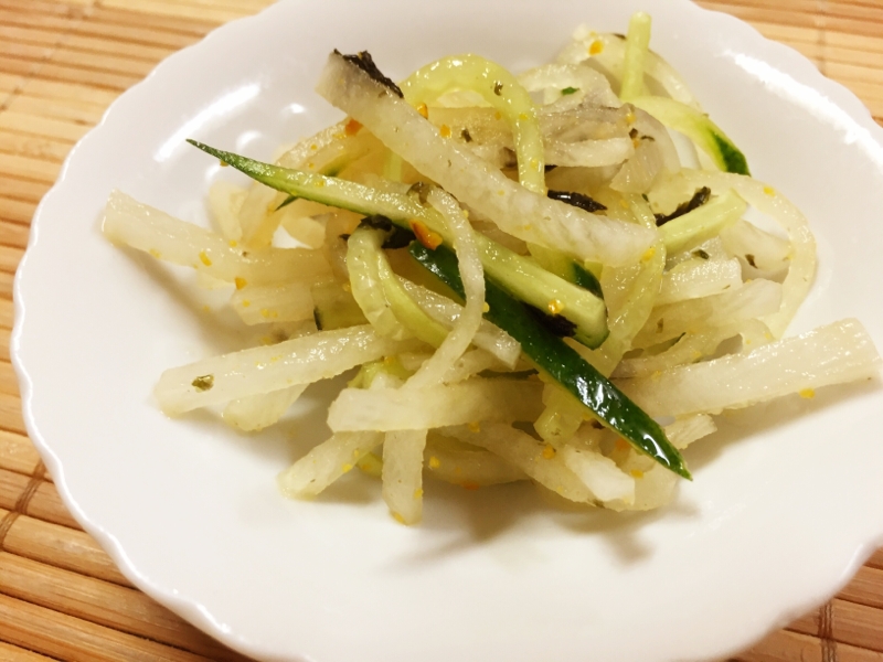 大根とキュウリのみかん風味海苔醤油サラダ