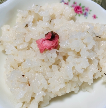 もち米なしで出来るなんて感動しました〜！桜の風味が美味しかったです。感謝♡
