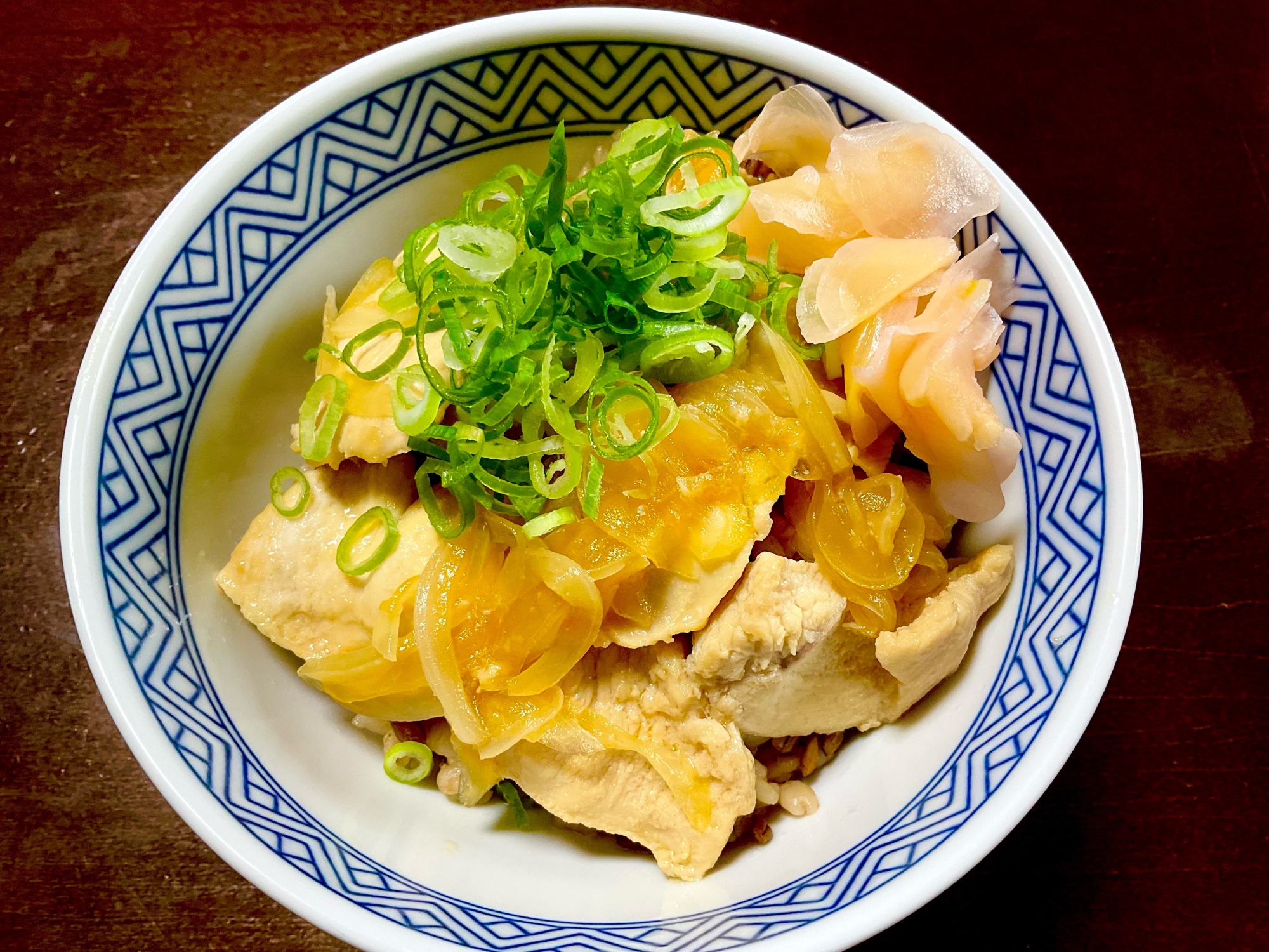 満腹ヘルシー！つゆだく鶏丼