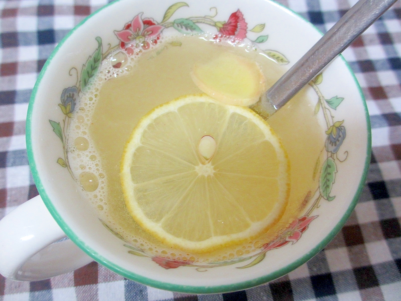 生姜とブランデー入りホットレモネード レシピ 作り方 By Mococo05 楽天レシピ