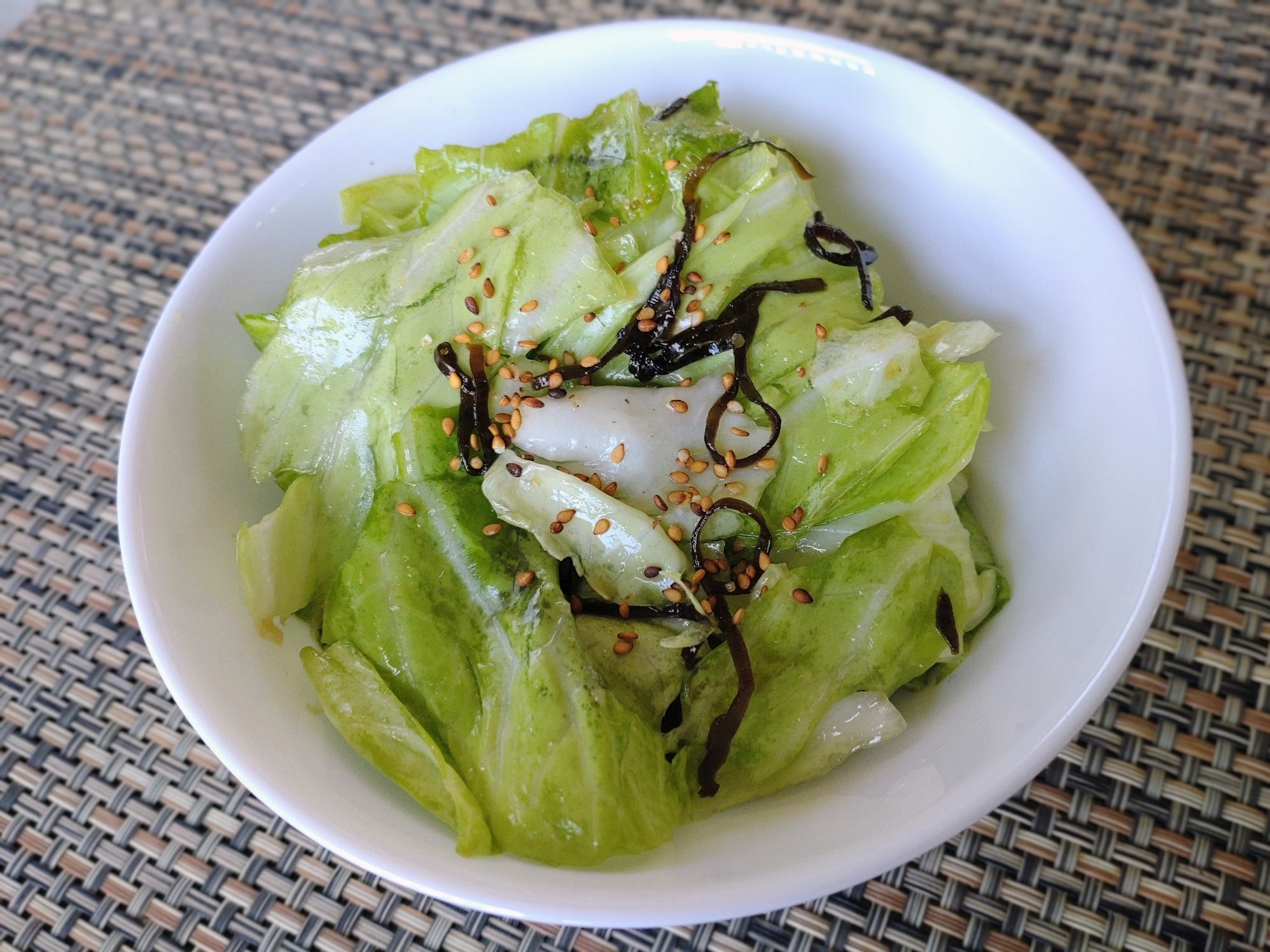 ５分で簡単！！包丁いらずの塩キャベツ