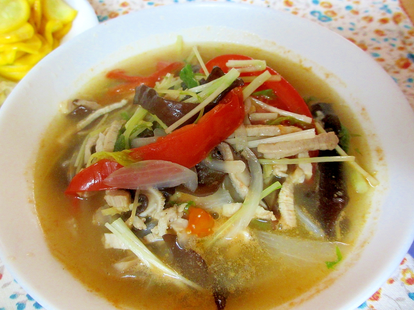 水菜とトマトのサンラータン風スープ