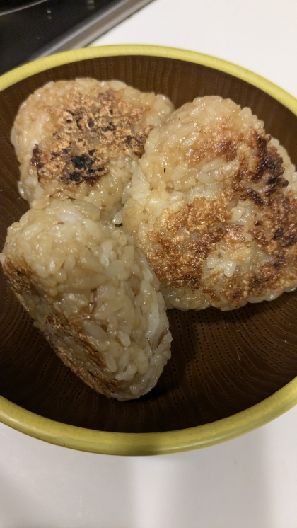 焼きおにぎり ( 鰹節入り )