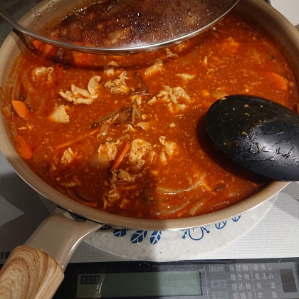 国産チーズとごぼうのハヤシライス