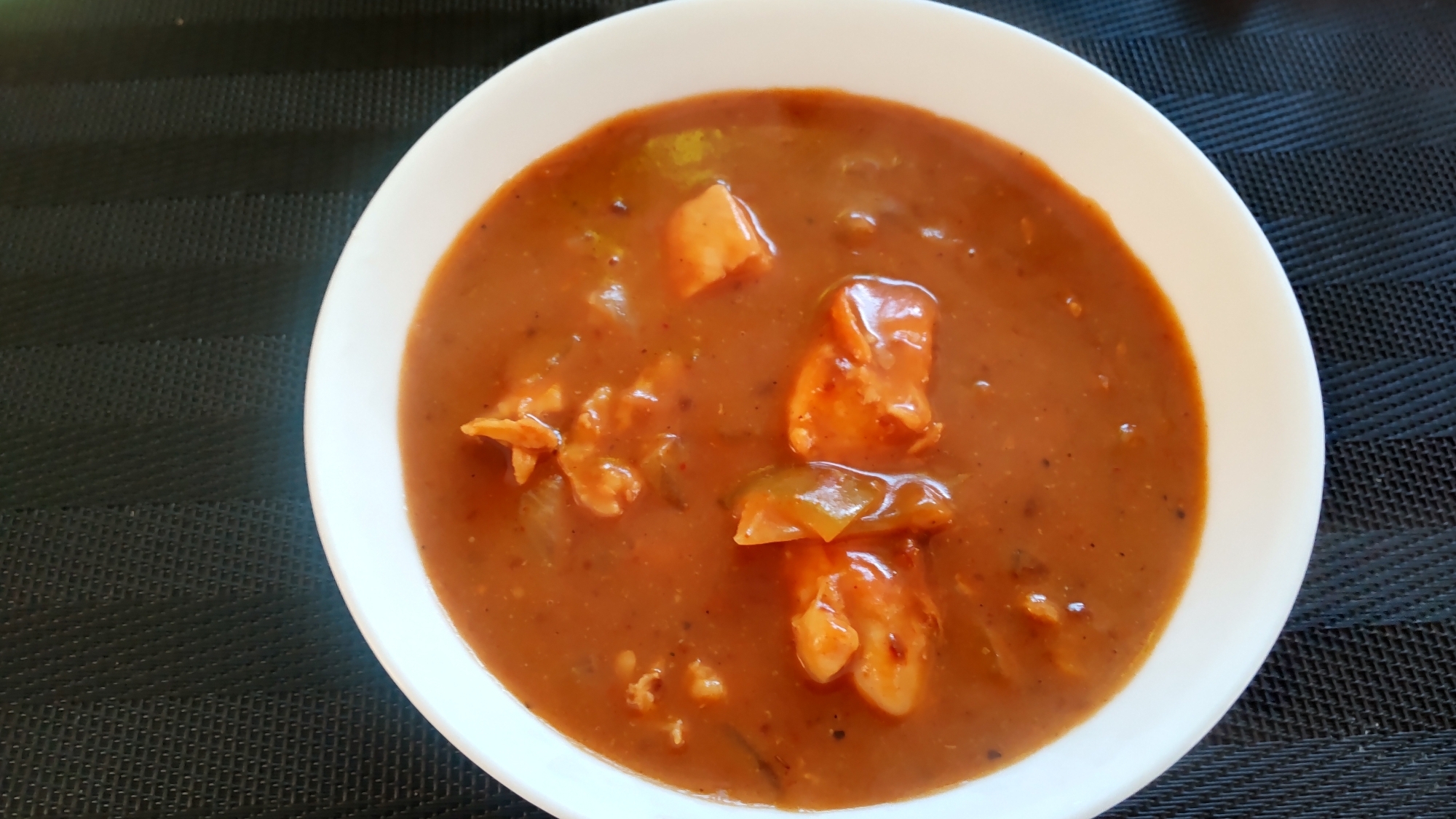 スパイスたっぷり♡チキンカレー