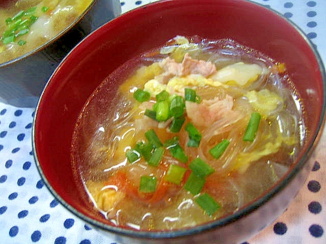 体が温まる♪豚肉とキャベツの春雨スープ