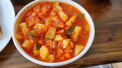 野菜たっぷりのトマトコンソメスープ