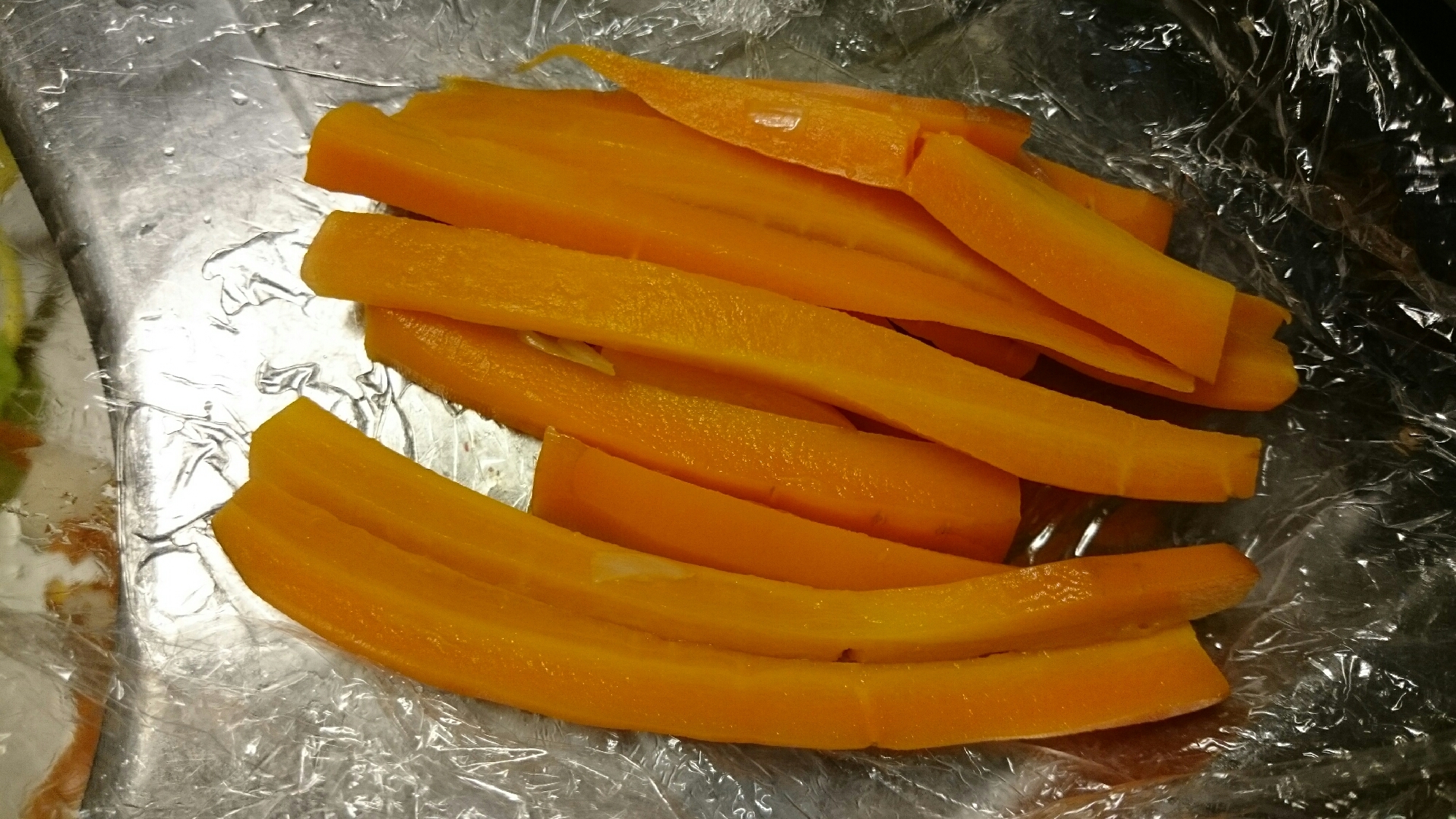 手づかみ食べに。ほどよく柔らかい野菜スティック