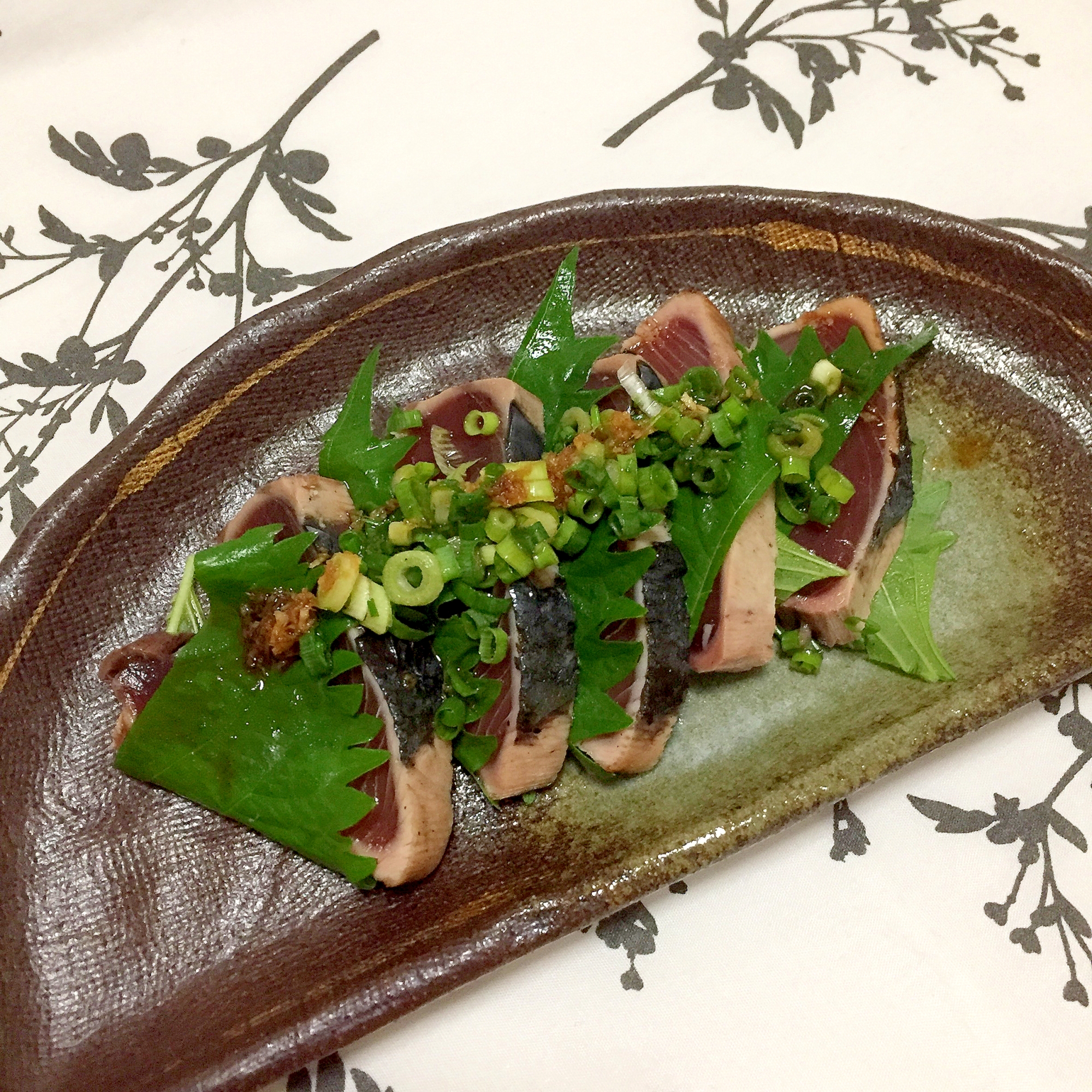 鰹のたたき 大葉と生姜醤油 レシピ 作り方 By まかろん 楽天レシピ 鰹のたたき 大葉と生姜醤油 レシピ 作り方 By まかろん 楽天レシピ