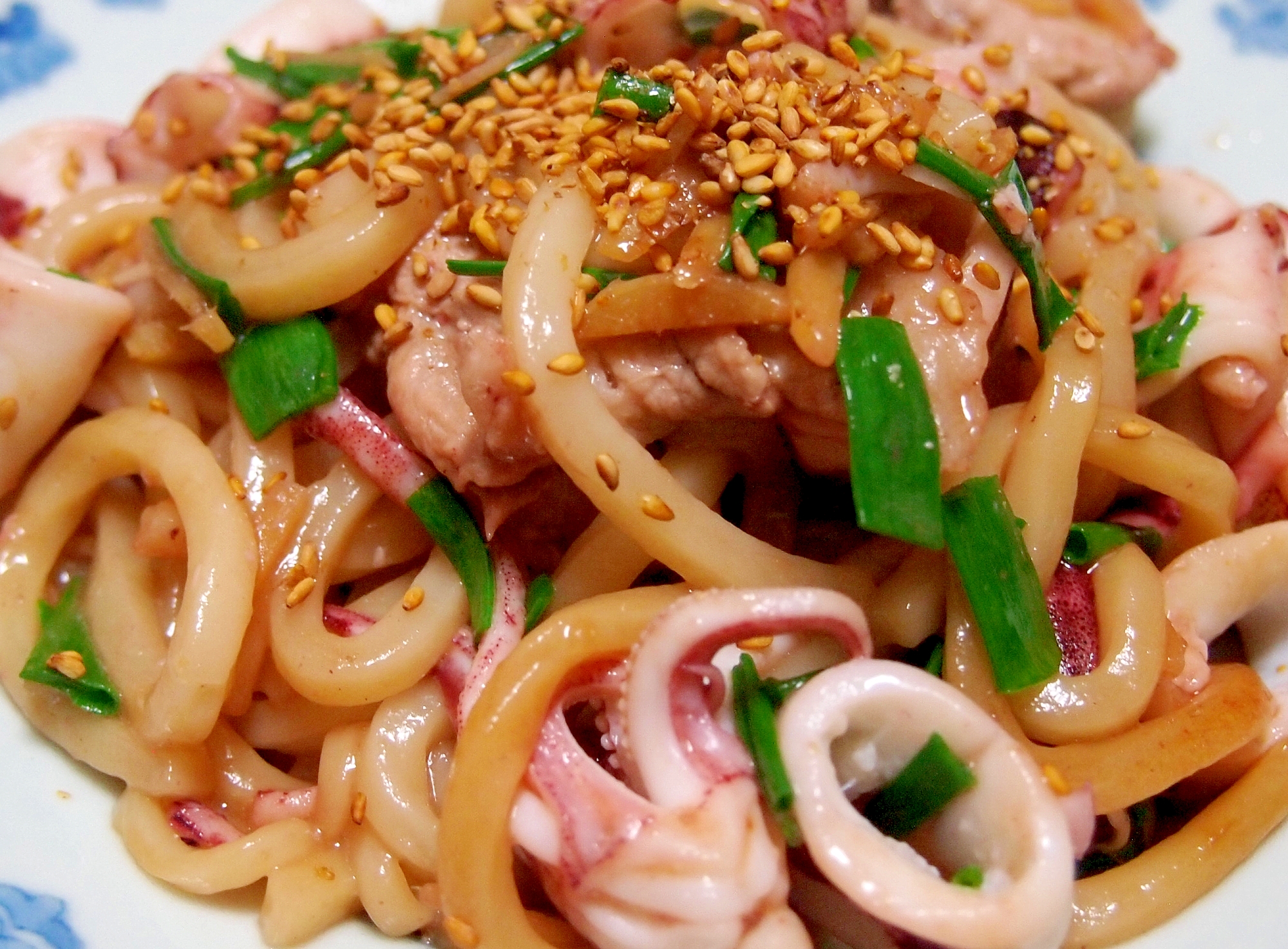 いかと豚のしょうゆバター焼きうどん