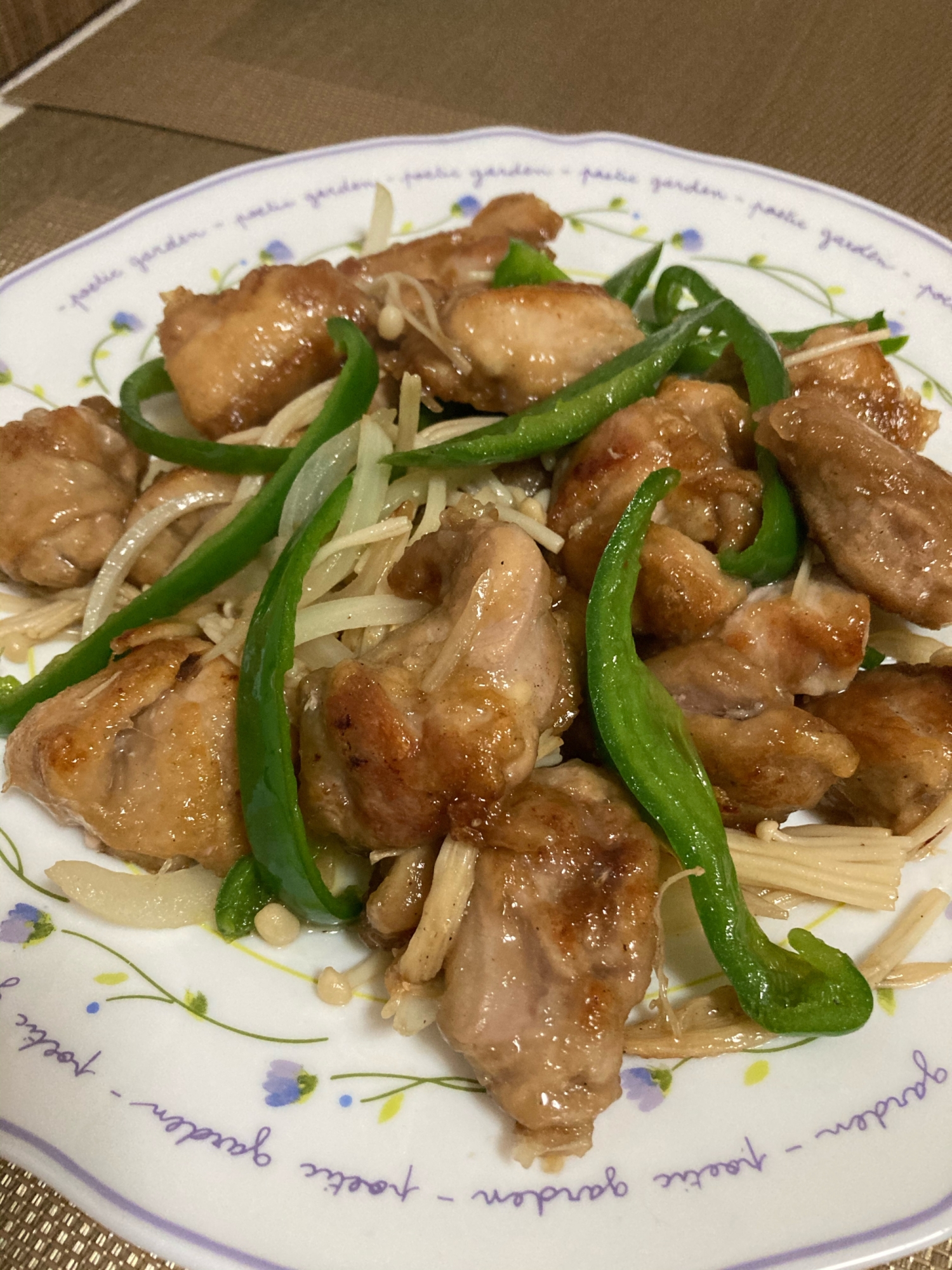 鷄もも肉とピーマンの醤油炒め