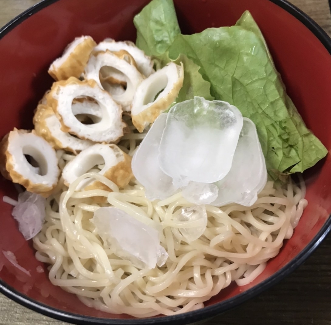 塩ニンニク味の冷製汁無しラーメン