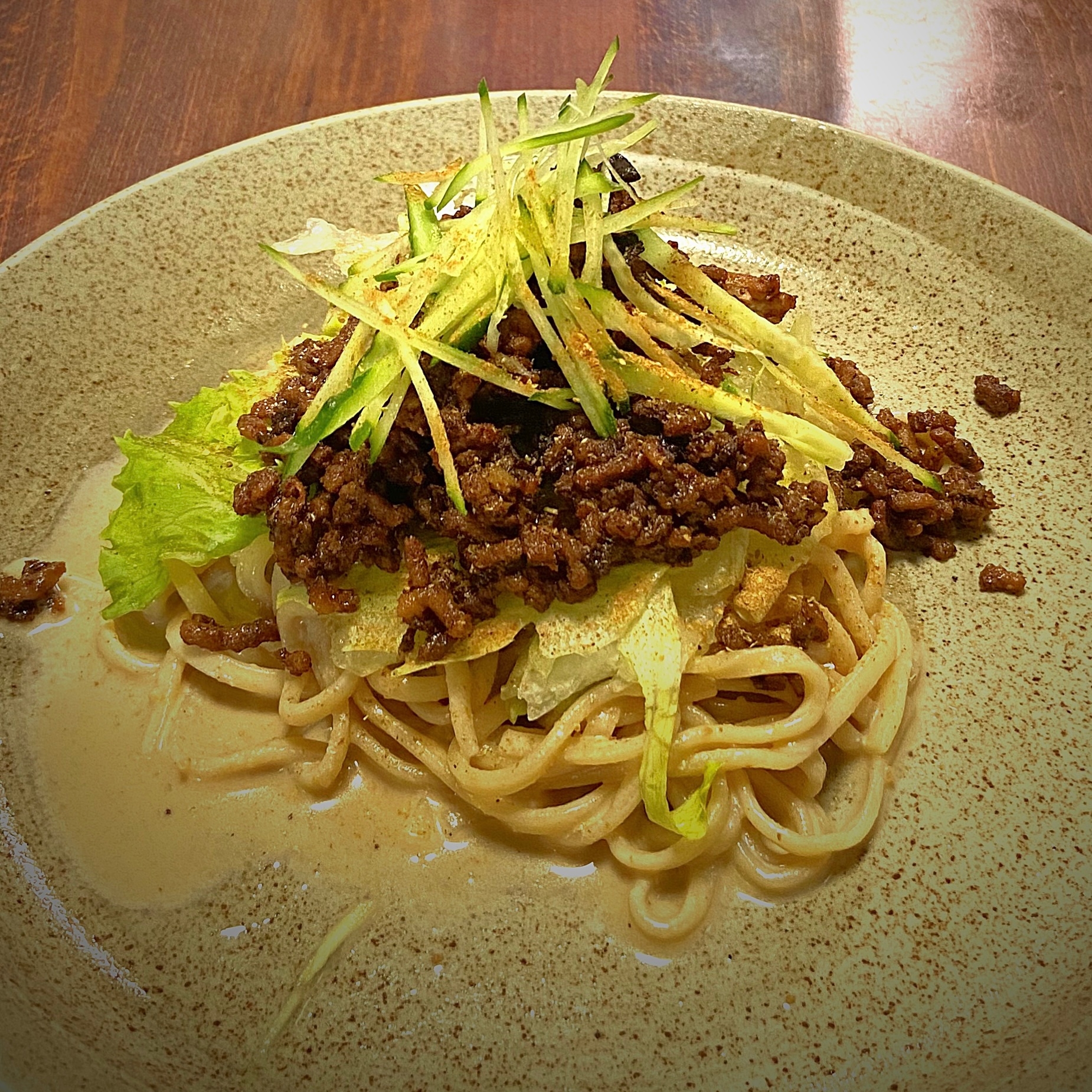 作り置きの肉味噌と胡麻ダレで超手抜き冷やし坦々麺