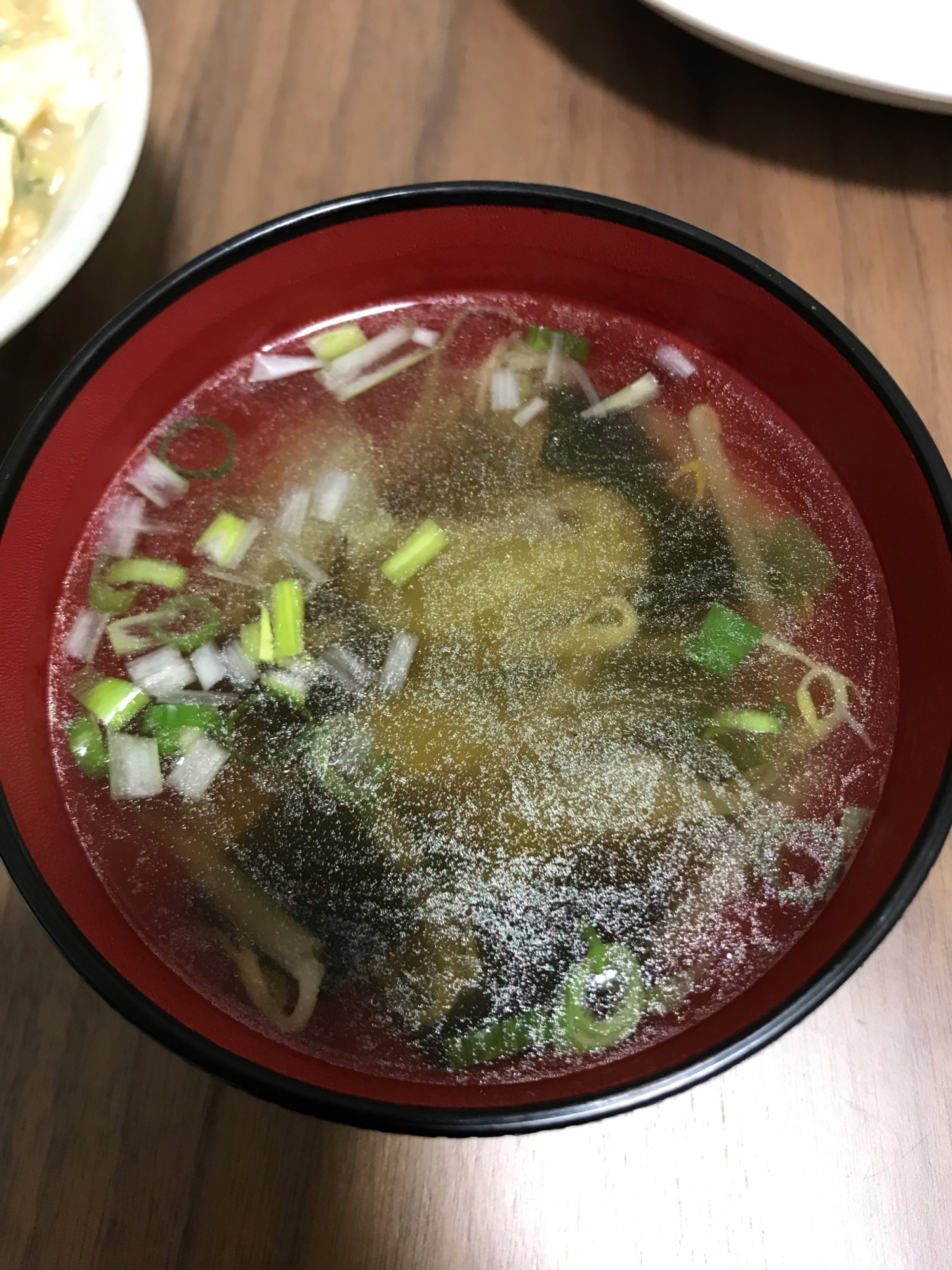 もやしとわかめの中華スープ