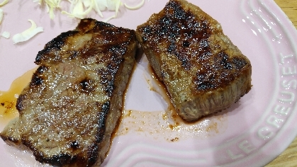 塩コショウで牛肉ステーキでリッチ気分♪♪