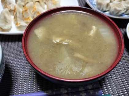 長芋と白菜とわかめのお味噌汁
