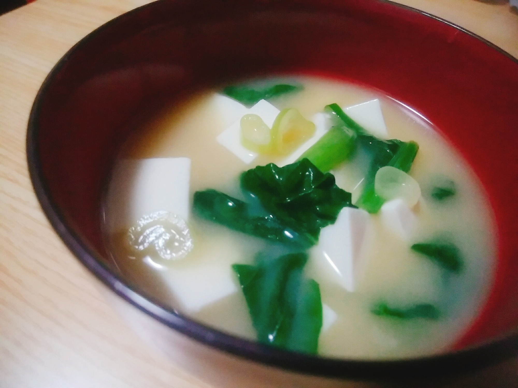 豆腐と小松菜とねぎの味噌汁