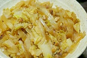 干し納豆入りの白菜炒め