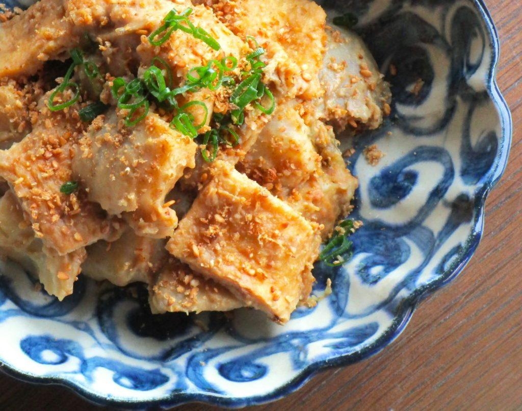 里芋のごま味噌煮