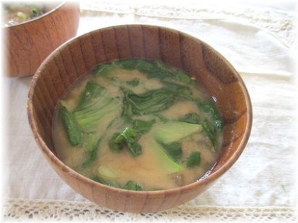 豆腐と青梗菜の味噌汁