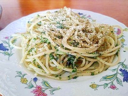 自家製バジルソースで　パスタ