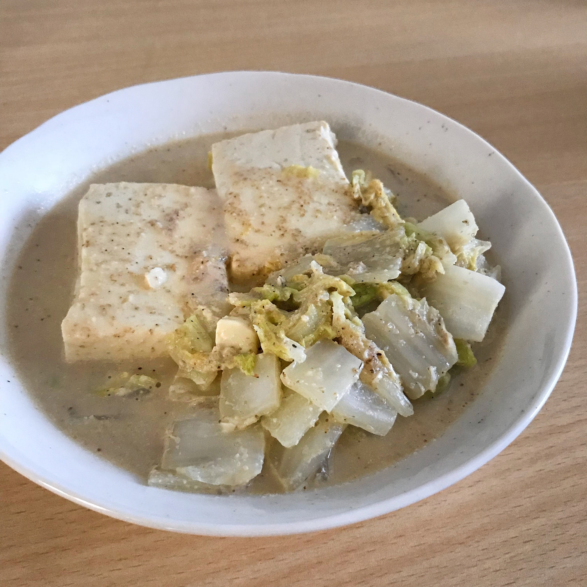 豆乳胡麻みそ湯豆腐