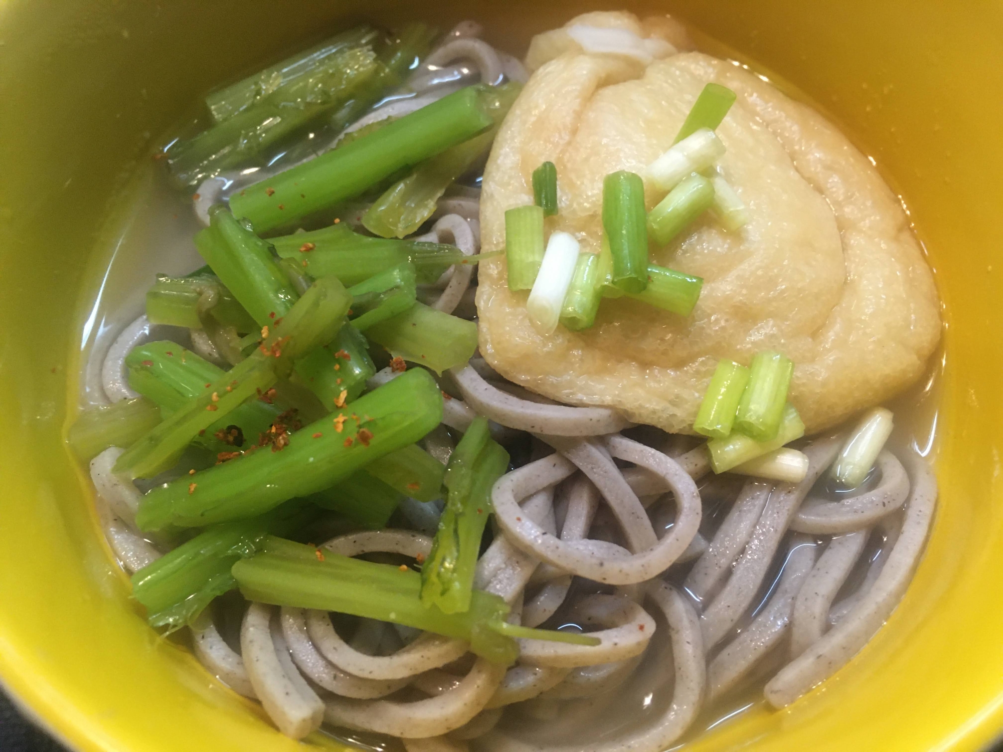 わさび菜の茎、餅入り巾着、わさび菜の茎のかけそば