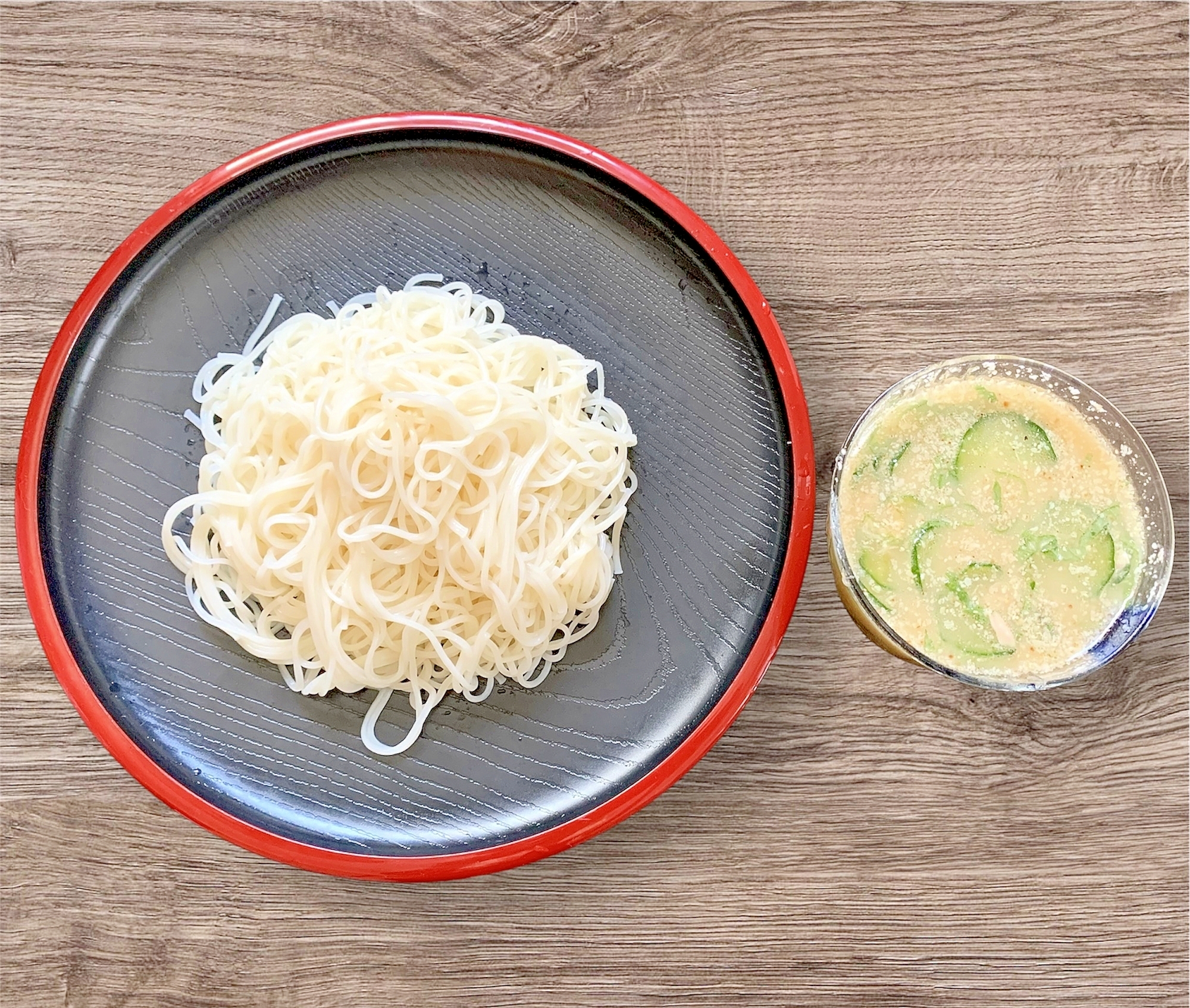 ツナ缶で簡単！ツナときゅうりの冷汁そうめん