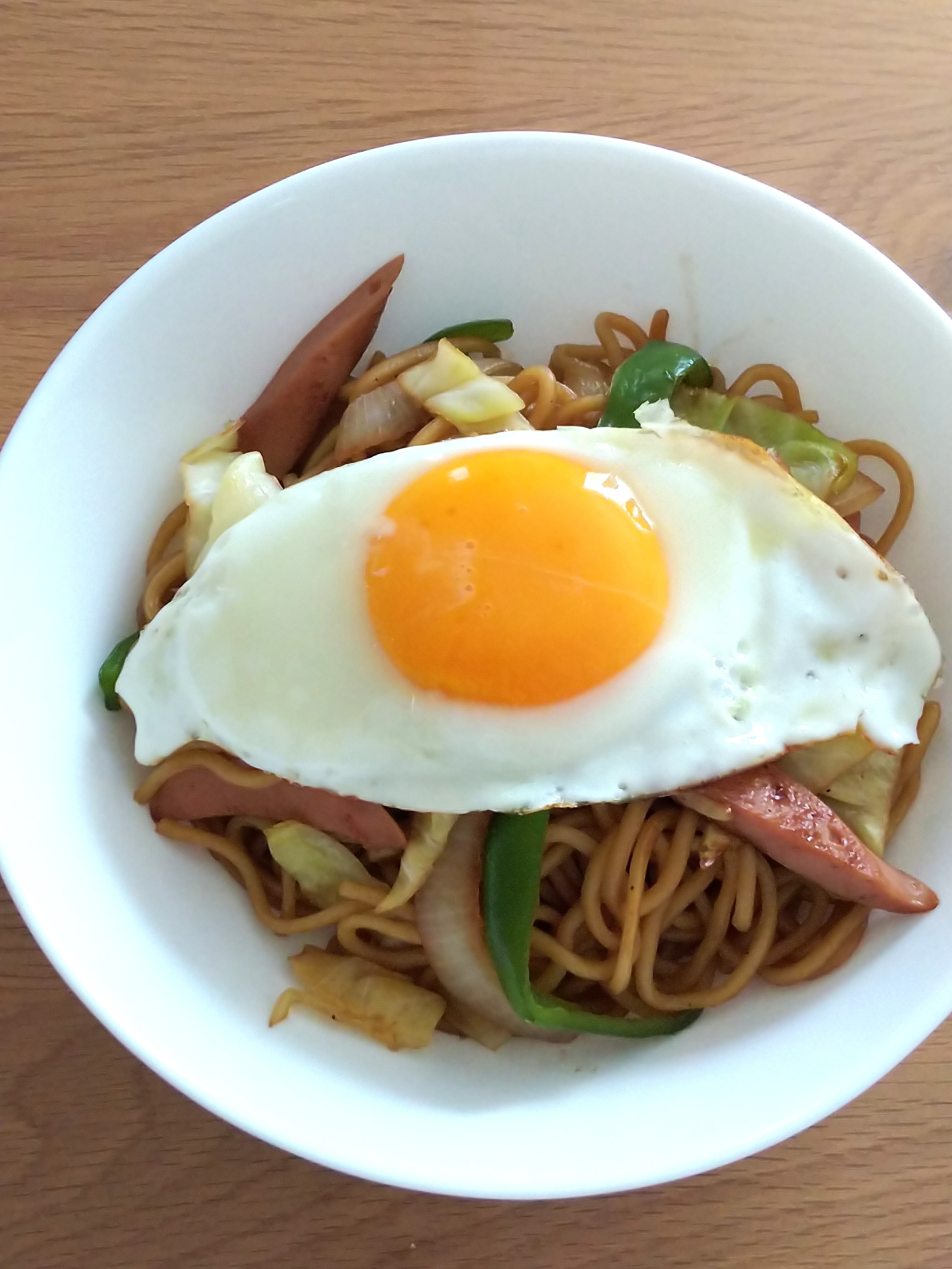 母の日に作ろう！目玉焼きのせソース焼きそば