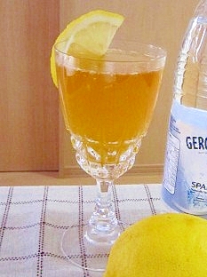 天然炭酸水で作る はちみつレモンソーダ レシピ 作り方 By Ru 楽天レシピ 天然炭酸水で作る はちみつレモンソーダ レシピ 作り方 By Ru 楽天レシピ