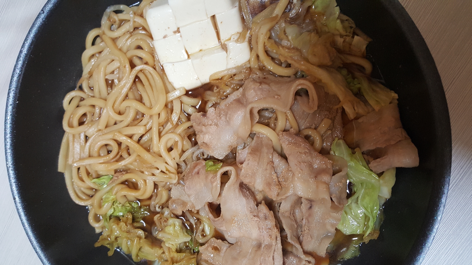 煮込み豚肉うどん