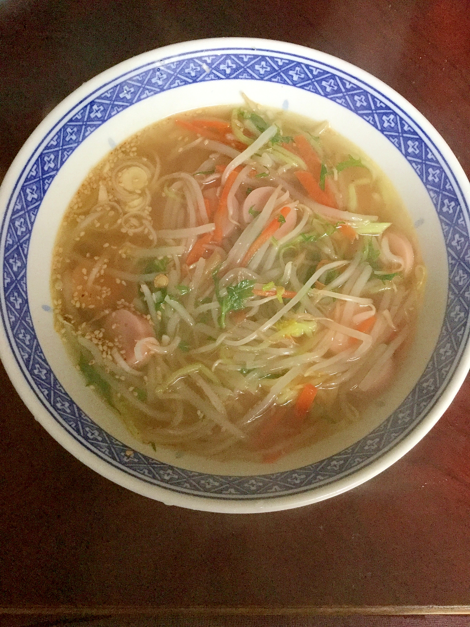 水菜と魚肉の明星あんかけラーメン！