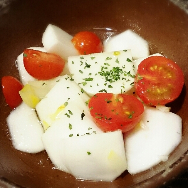 カブとミニトマトのマリネサラダ