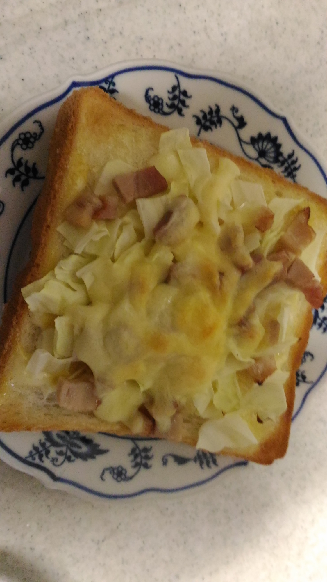焼き豚のチーズトースト