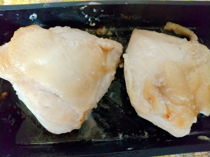 塩麹と米粉で　鶏むね肉のオーブン焼き
