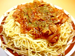 この世にパスタ1人前100gで満足できるやついるか 増やそう こんなに大量にパスタ食べるくらいなら という悲劇はなぜ繰り返されるのか Togetter
