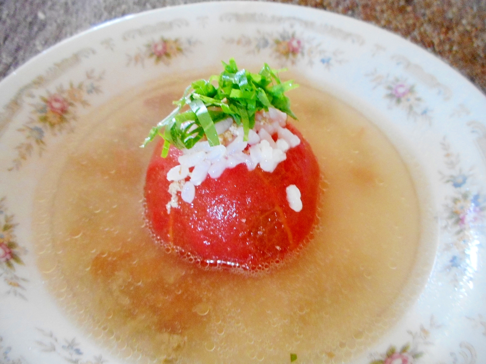 丸ごとトマトとひき肉、ご飯の梅シソスープ