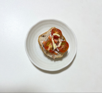 トマトとハムのマヨトースト