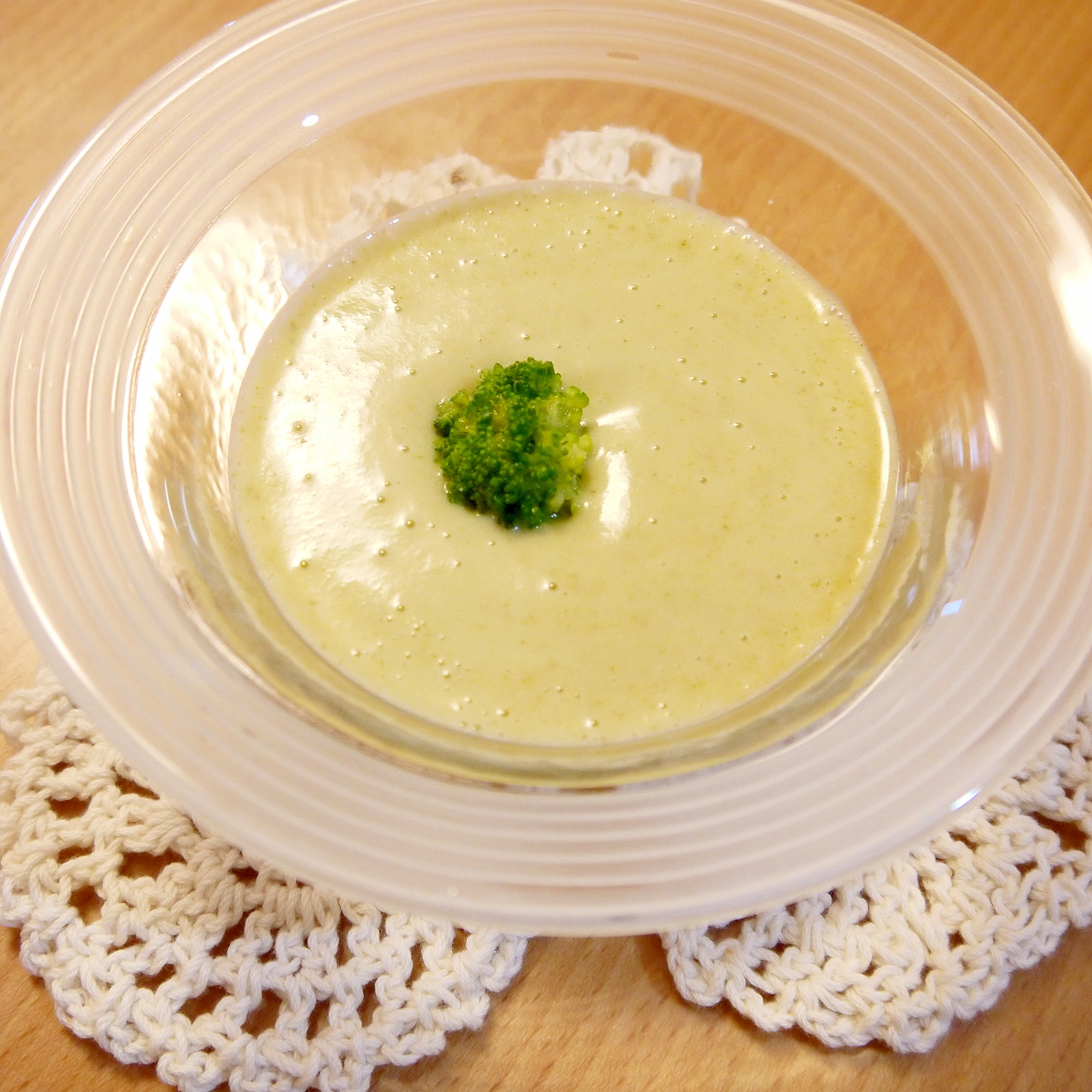 ブロッコリーとジャガイモの冷製スープ