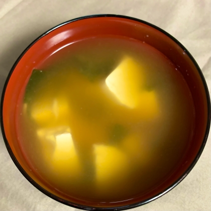 カルシウム♪豆腐としらすのお味噌汁