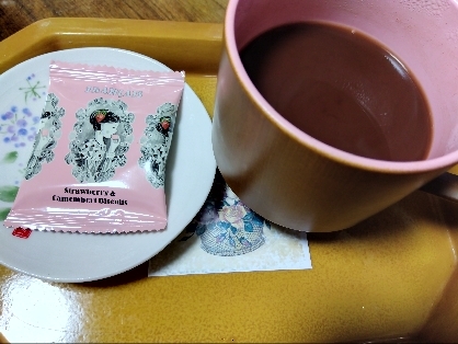 頂きものの苺のクッキーと♡
良い1日を✿⁠