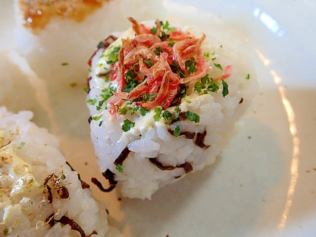 ＣＯで　桜えびと塩昆布の焼きおにぎり