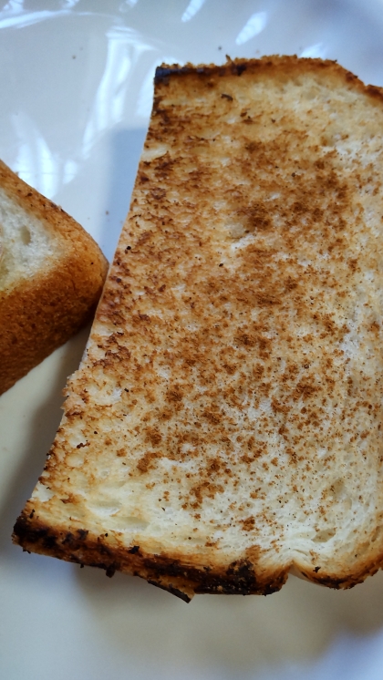 粉チーズカレー風味トースト