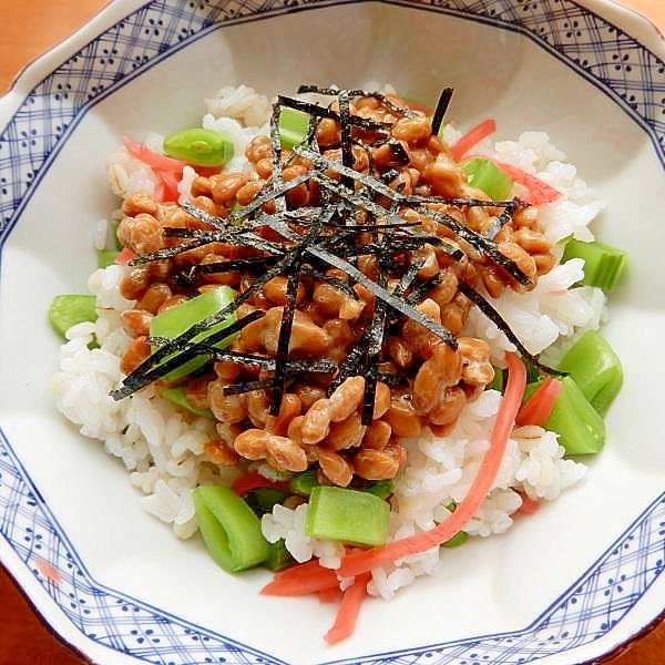 ３分！？茹でたスナップえんどう混ぜ❤納豆ご飯♪