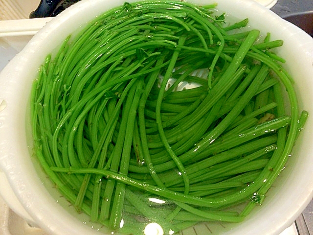 重曹使って皮むきいらず☆ちょー簡単赤ミズの下処理♪