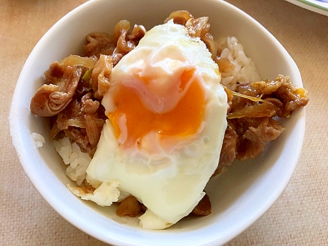 簡単★豚照り焼きの丼　半熟卵のせ